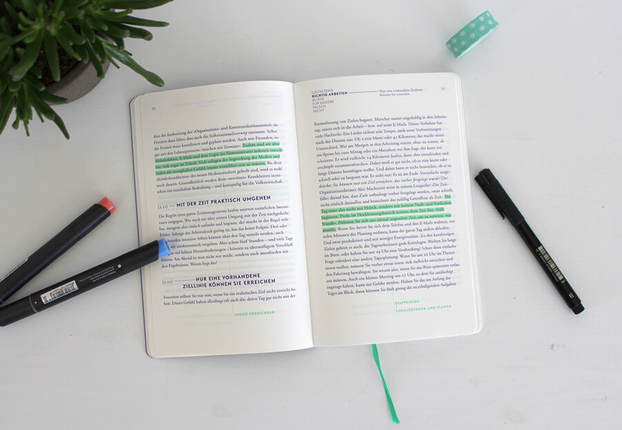 Buchvorstellung "Kreativität aushalten: Psychologie für Designer" von Frank Berzbach | Achtung Designer Kreativität aushalten: Psychologie für Designer / Das Layout ist schön und hochwertig © Gudrun Wegener